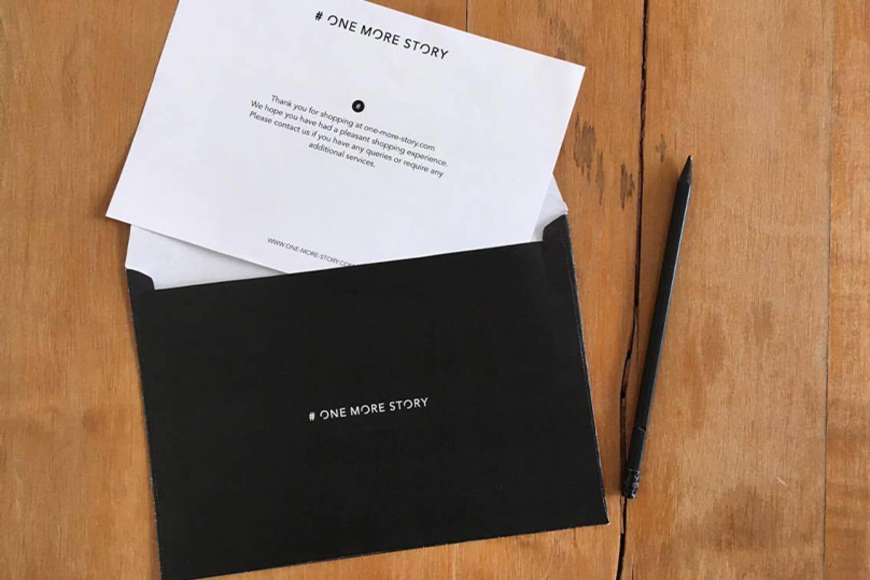 Branding-OneMoreStory-Fashion-Label-Logo-Design_Card-3