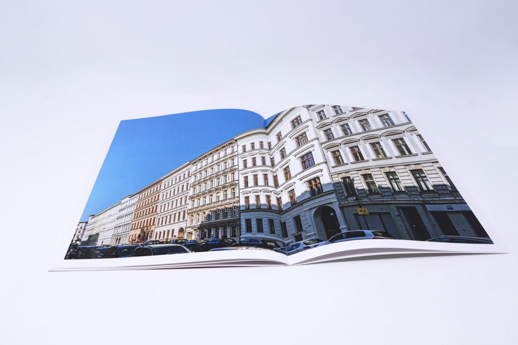 Corporate_Design-Trendcity-Immobilien-Arndt_Broschüre-Layout-6