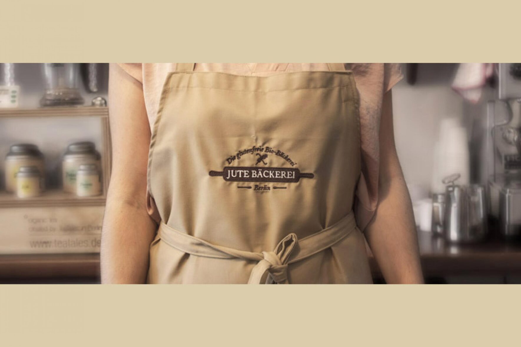 JuteBäckerei-glutenfreieBäckereiwebseite-FORMLOS-Berlin-schürtze