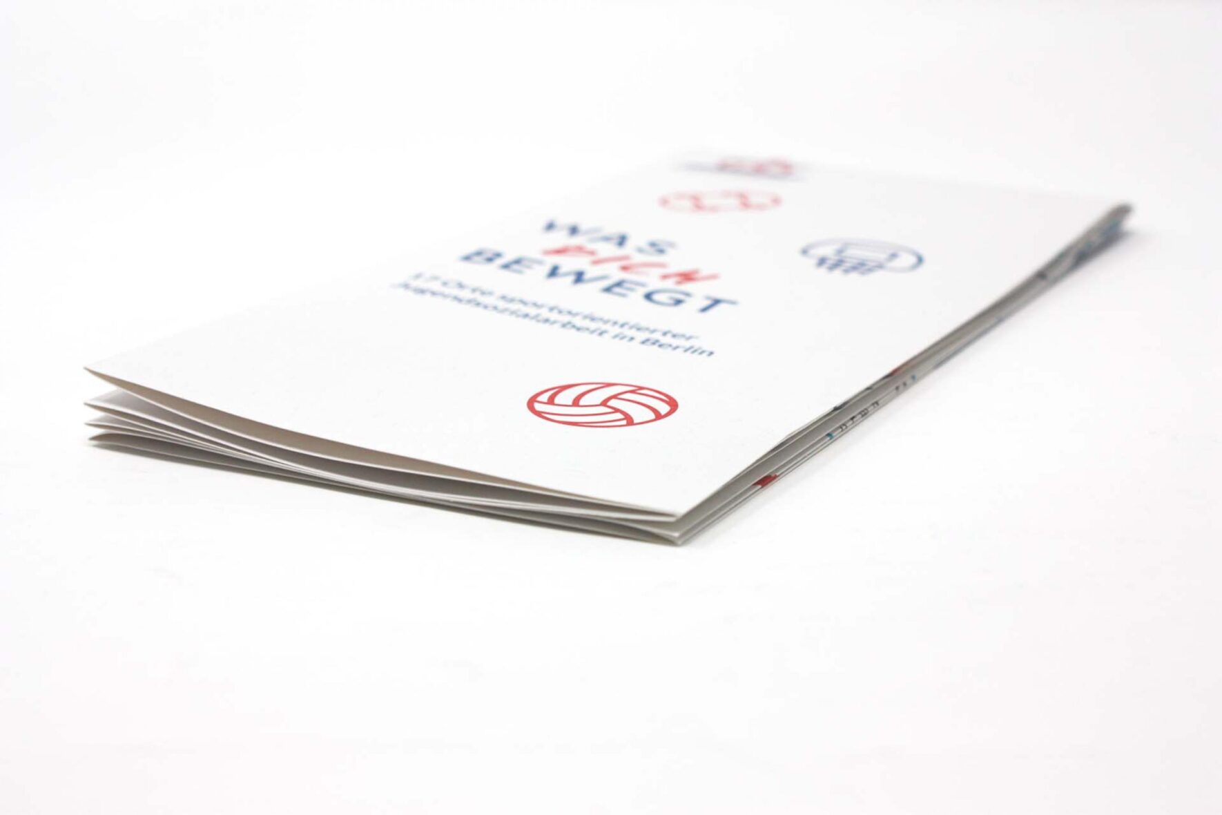 Flyer-GSJ-Karte-Print-Gestaltung-Design-FORMLOS-Berlin-Branding-2