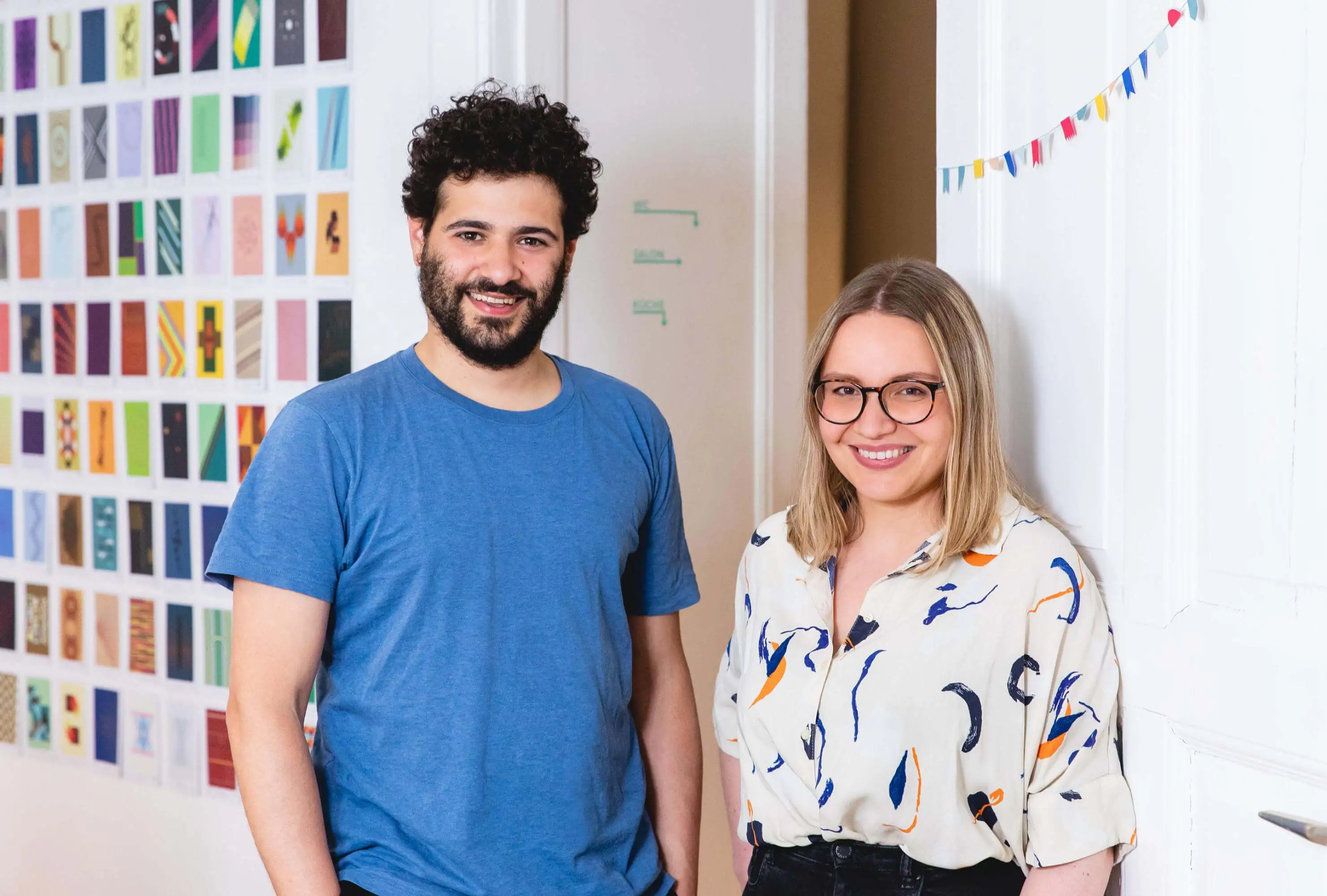 Portrait von Lukas und Miriam – den Inhaber:innen von FORMLOS